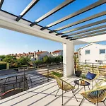 Madis Ferienhaus *